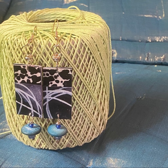 AMELIA PASTICHE DESIGN ooak upcycied handmade earrings - Picture 3 of 3